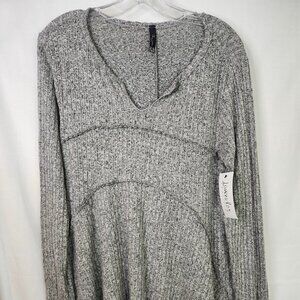 NWT Nu Label Women's Gray Knit Tunic